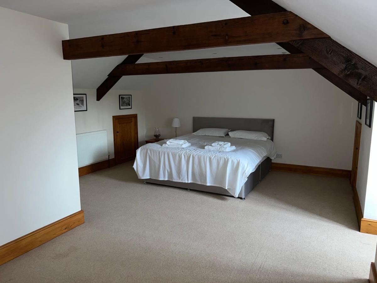 10 Bed Stunning House In Village, With Hot Tub Ovingham Exterior photo