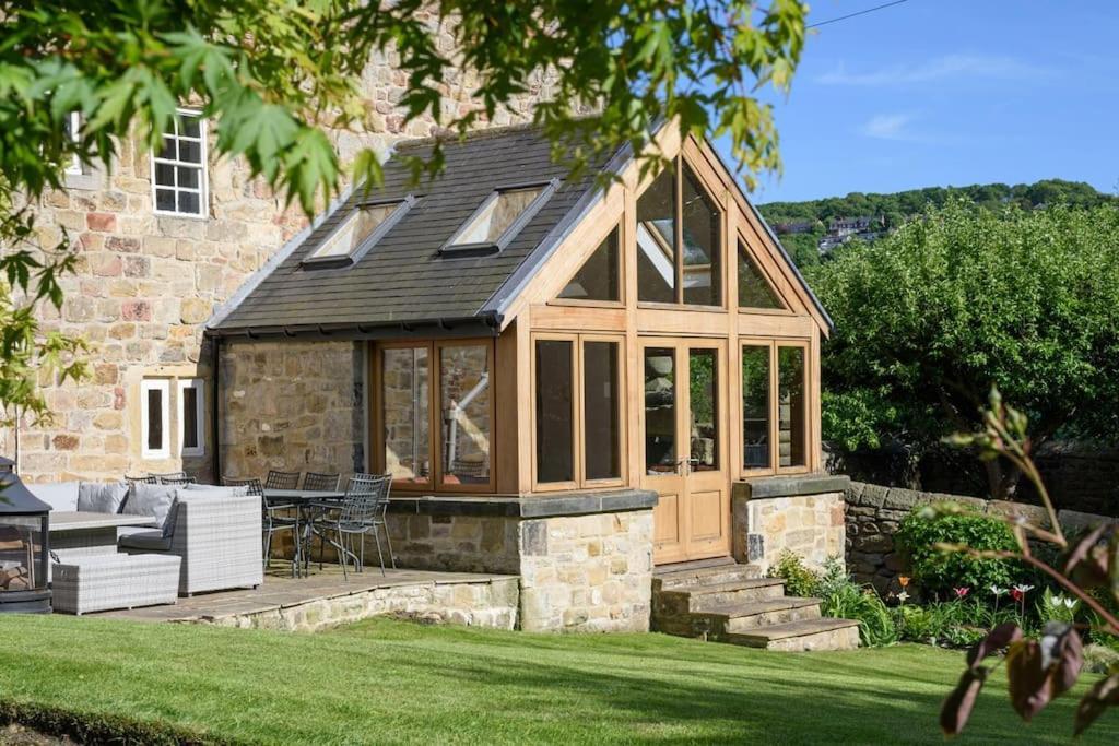 10 Bed Stunning House In Village, With Hot Tub Ovingham Exterior photo