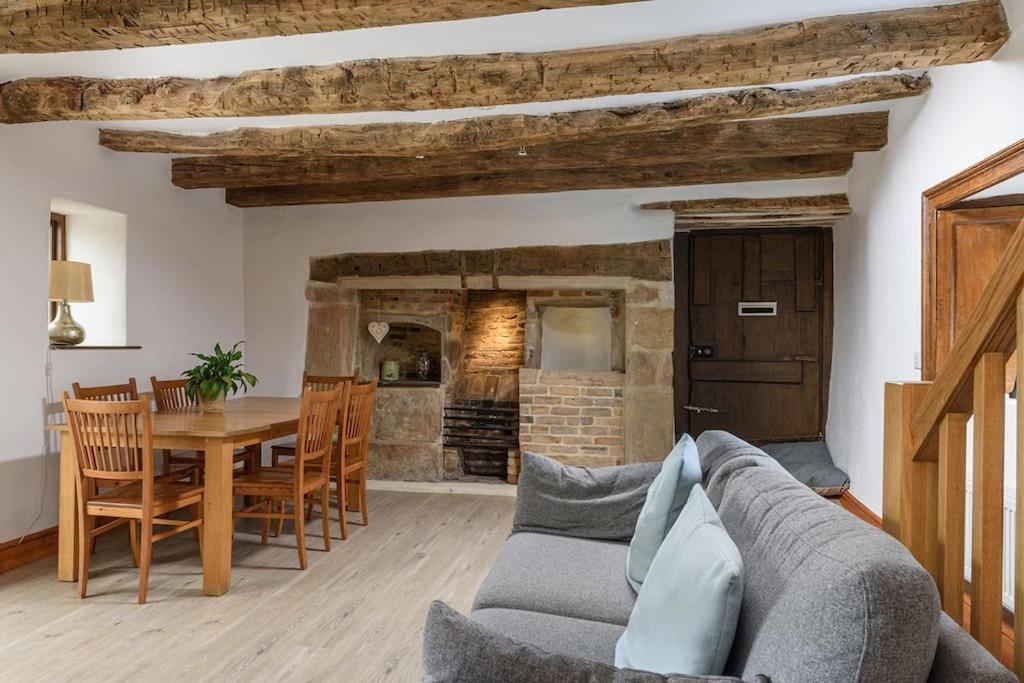 10 Bed Stunning House In Village, With Hot Tub Ovingham Exterior photo