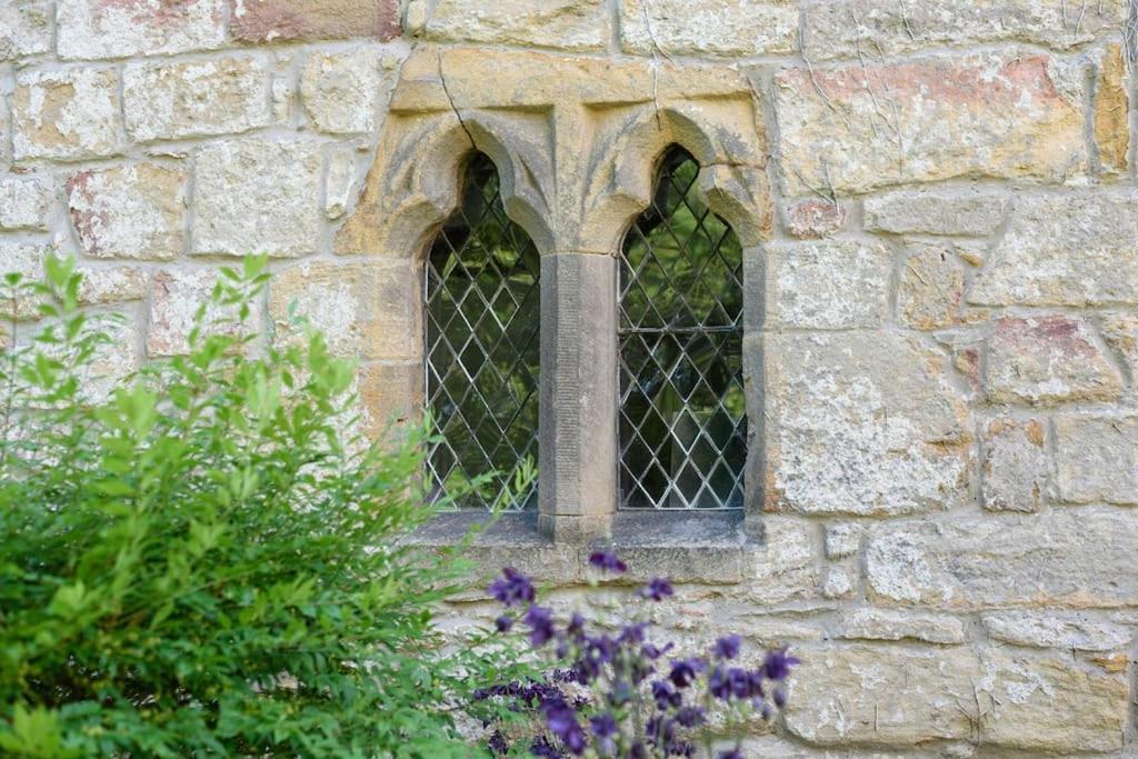 10 Bed Stunning House In Village, With Hot Tub Ovingham Exterior photo